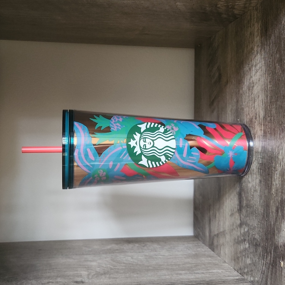 Starbuck Tumbler nwt